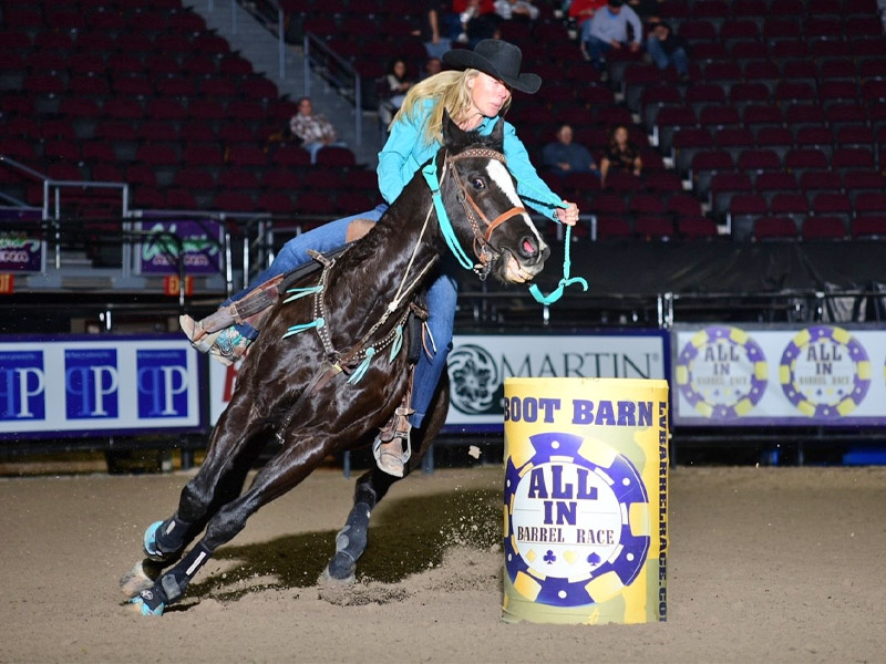 Jessica Howard and horse Sid “Signed in Cash”